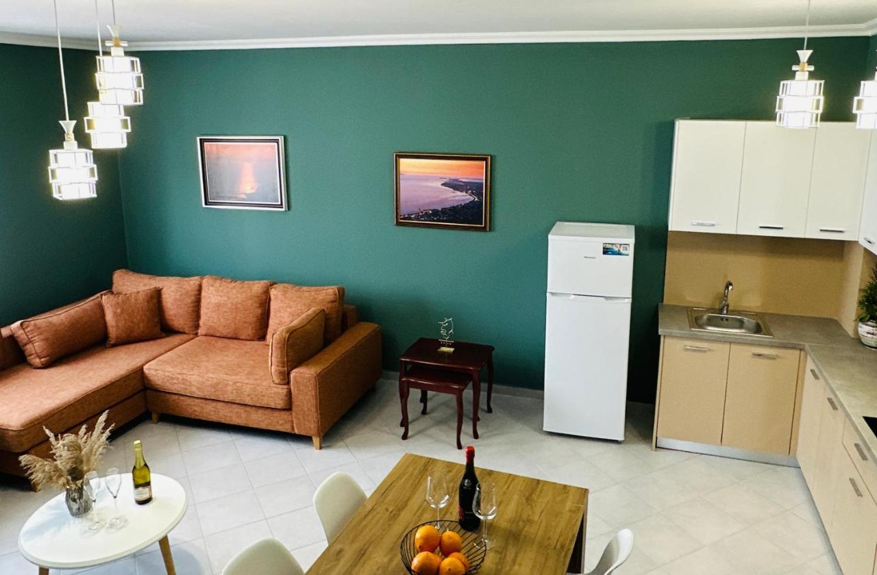 Family Suite Residence Vlorë Extérieur photo