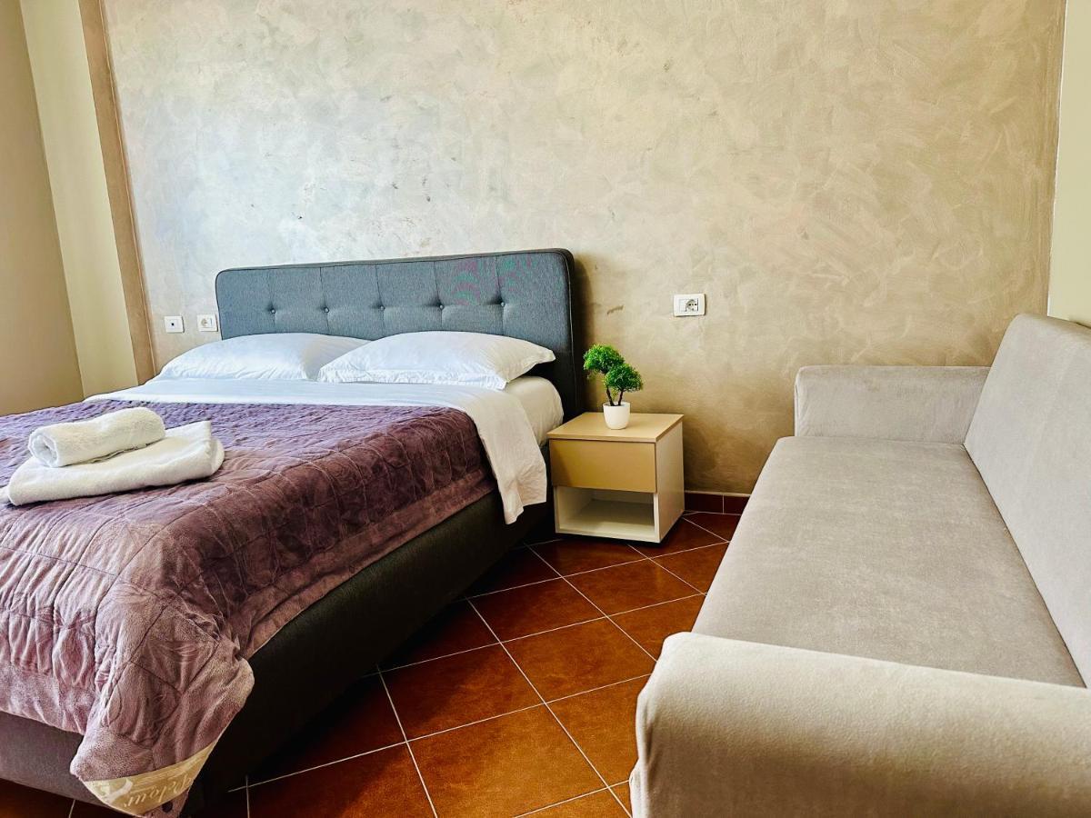 Family Suite Residence Vlorë Extérieur photo