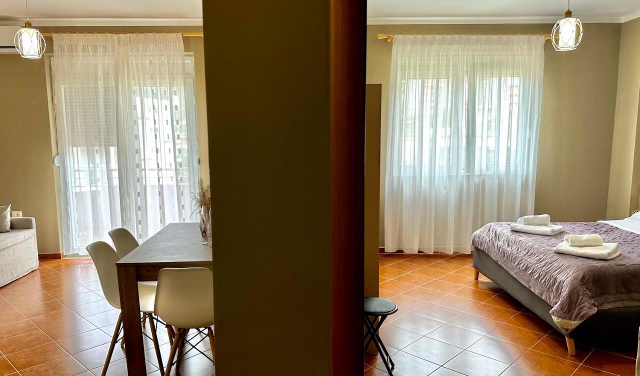 Family Suite Residence Vlorë Extérieur photo